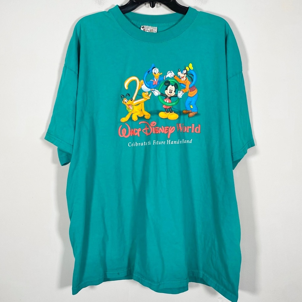 Walt Disney World Size Extra Large XL Adult Year 2000 Future Hand in Hand Tee